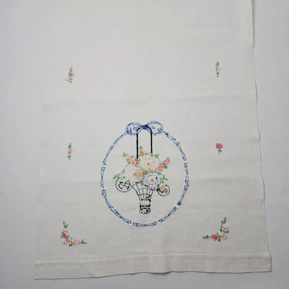 Embroidered Table Runner Dresser‎ Scarf Baskets Flowers 17in x 38in Stains